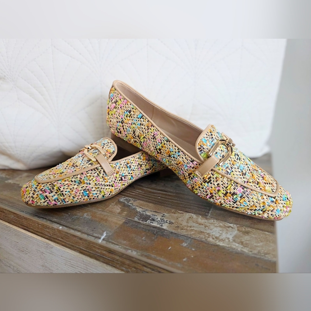 New Tahari Multi Colored Tweed Loafers With Gold Hardware Size 8.5